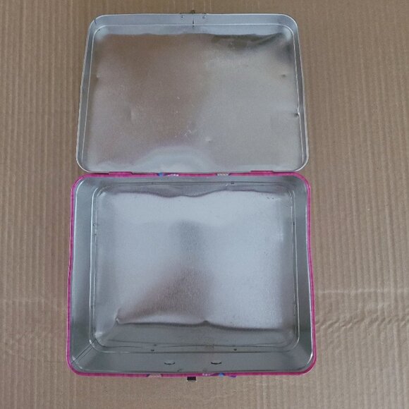 SHOPKINS Metal Lunch Box - Collectible Collector’s Tin Handle 2013 Purple Pink - Picture 2 of 5